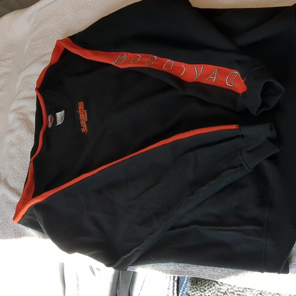 Harley-Davidson Black and Orange pullover Sweatshirt - Picture 10 of 16